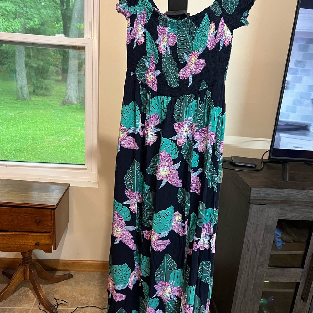 Lulu's Navy Maxi Dress with Teal Leaves & Lavender Flowers